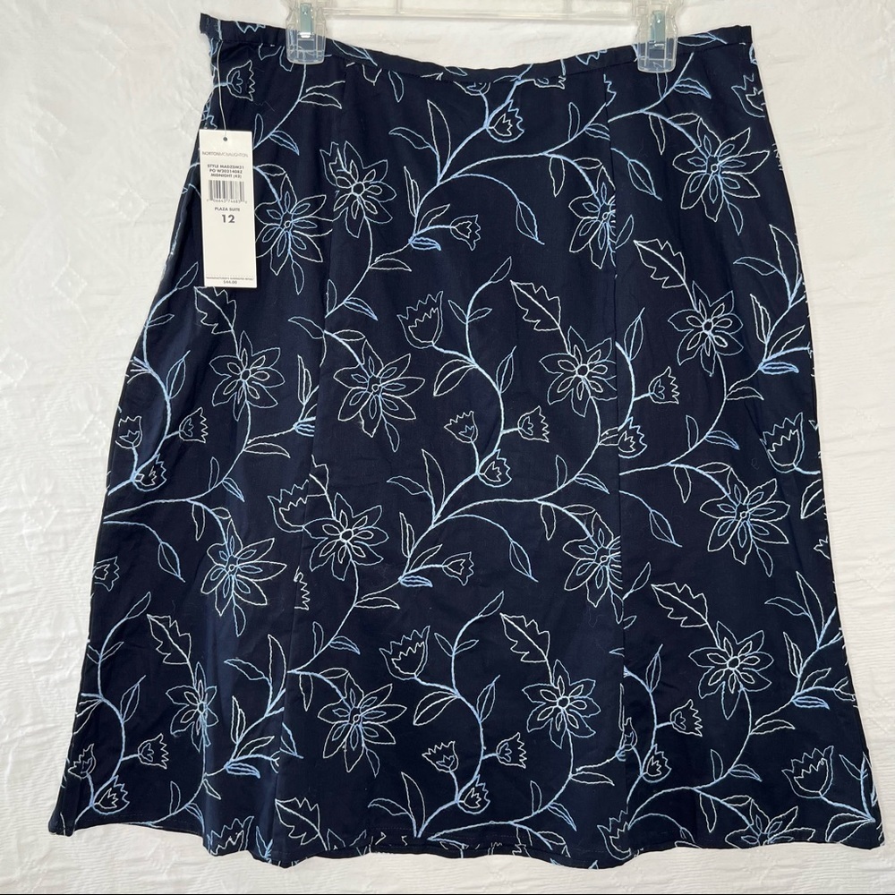NWT. NORTONMCNAUGHTON Skirt. Size 12